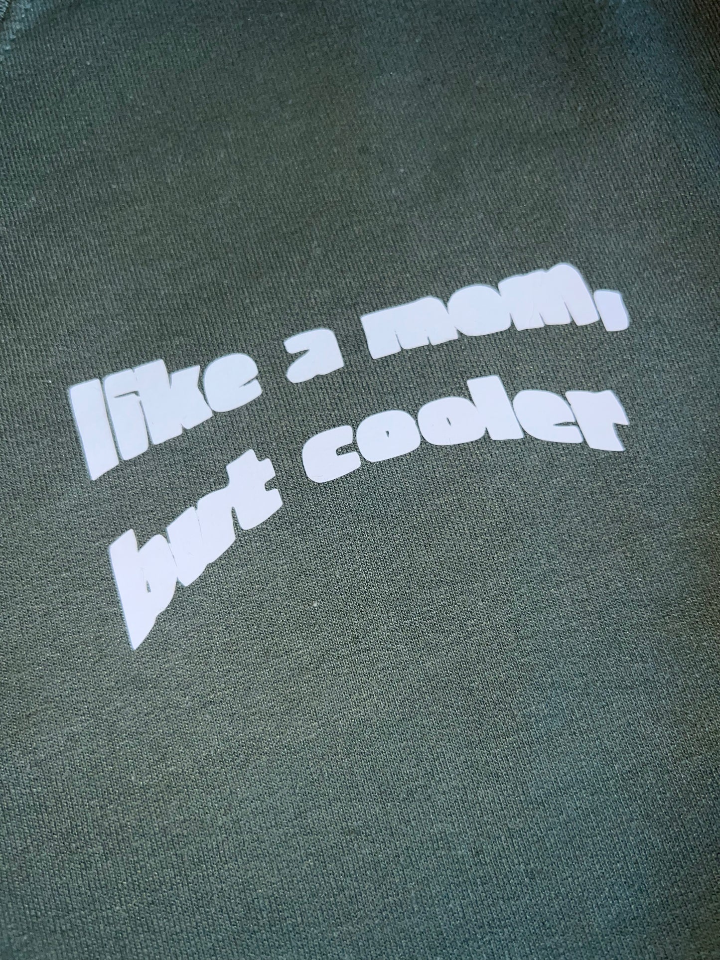 SWEATER IN MY AUNTIE ERA